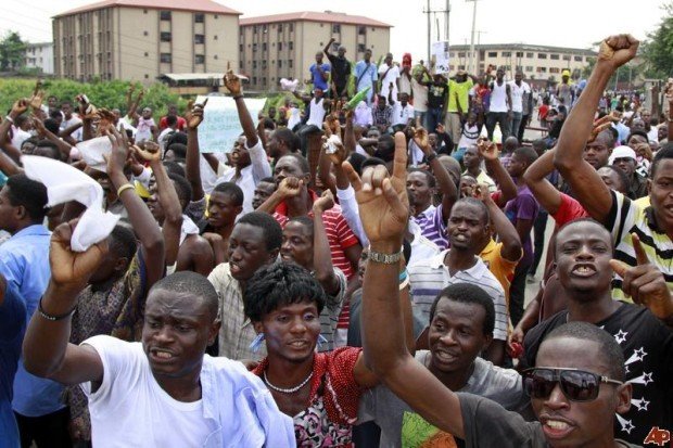 Protesting-aaua-Students