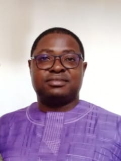 Dr David Awolala