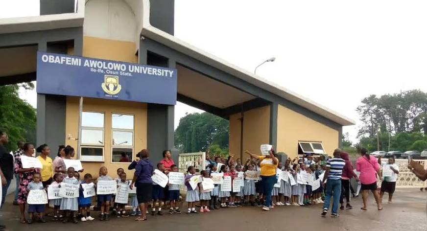 Osun School Children Protest In Solidarity With Striking Lecturers