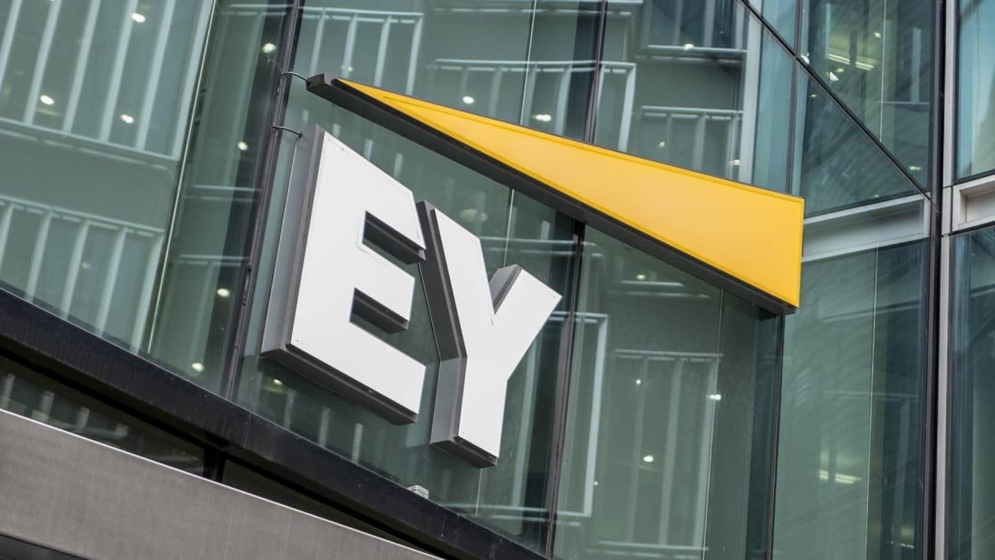 Ernst & Young (EY) Graduate Trainee Program